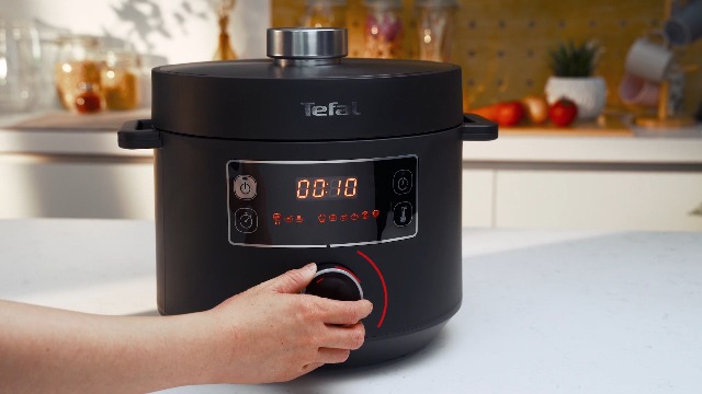 Tefal CY7788 Turbo Cuisine & Fry Multicooker, snelkookpan en heteluchtfriteuse, 14 automatische kookprogramma's, extra crisp-deksel, veelzijdig, capaciteit 7,6 liter, inclusief receptenboekje en