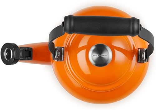 Miniatura 4 de Le Creuset - Tetera de acero esmaltado de media capacidad con acabados metálicos, 1.25 cuartos de galón, Llama