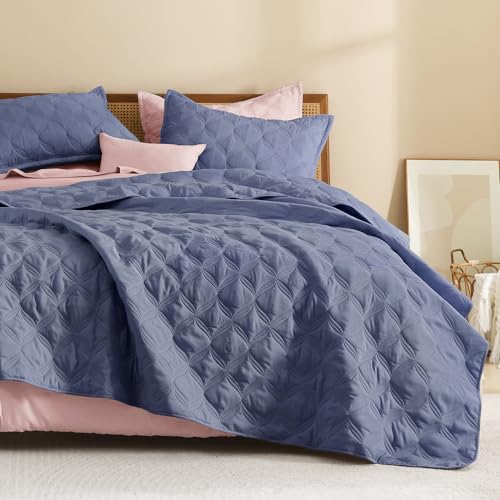 Image of Litanika King Size Quilt Bedding Set, Dark Blue Grey Summer Lightweight Soft Comforter Bedspreads & Coverlets, Boho Farmhouse Bedding Cover Bed Decor All Season, 3 Pieces (1 Quilt & 2 Pillowcases)