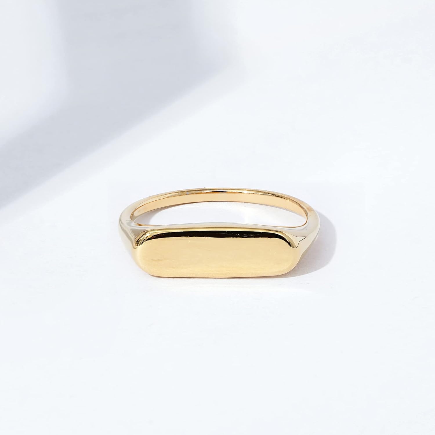 Amazon Essentials 14K Plated Sterling Silver Round Signet Ring - Image 3