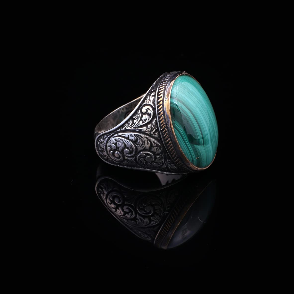 Anello di Malachite Uomo in Argento 925 – Stile Ottomano Vintage, Pietra Preziosa Lucida, Anello Inciso Fatto a Mano, Anello di Fidanzamento con Panno Pulizia Argento Adeau (24)