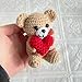 Juguete de oso de crochet: hecha a mano peluche Imagen de Juguete de oso de crochet: hecha a mano peluche