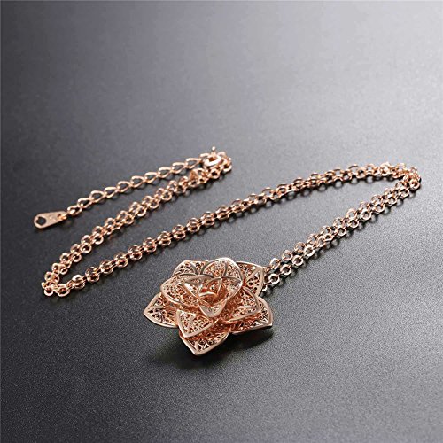 Colar de flores U7 com pingente delicado banhado a ouro amarelo de 55 cm Medium