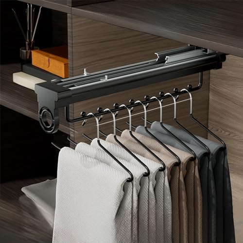 Garde-robe noire extensible pour optimiser l'espace de la chambre