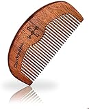 ✔️ MATERIALES DE LA MÁS ALTA CALIDAD, DESARROLLADOS POR BARBEROS: Los productos Charlemagne son desarrollados y seleccionados cuidadosamente por un equipo de barberos capacitados. Gracias a nuestra larga experiencia, podemos ofrecerle productos de primera calidad para el cuidado de la barba y el cabello. Nuestro peine barba hombre está hecho de madera robusta, es resistente a la rotura y ha sido refinado con un logotipo de alta calidad de Charlemagne.