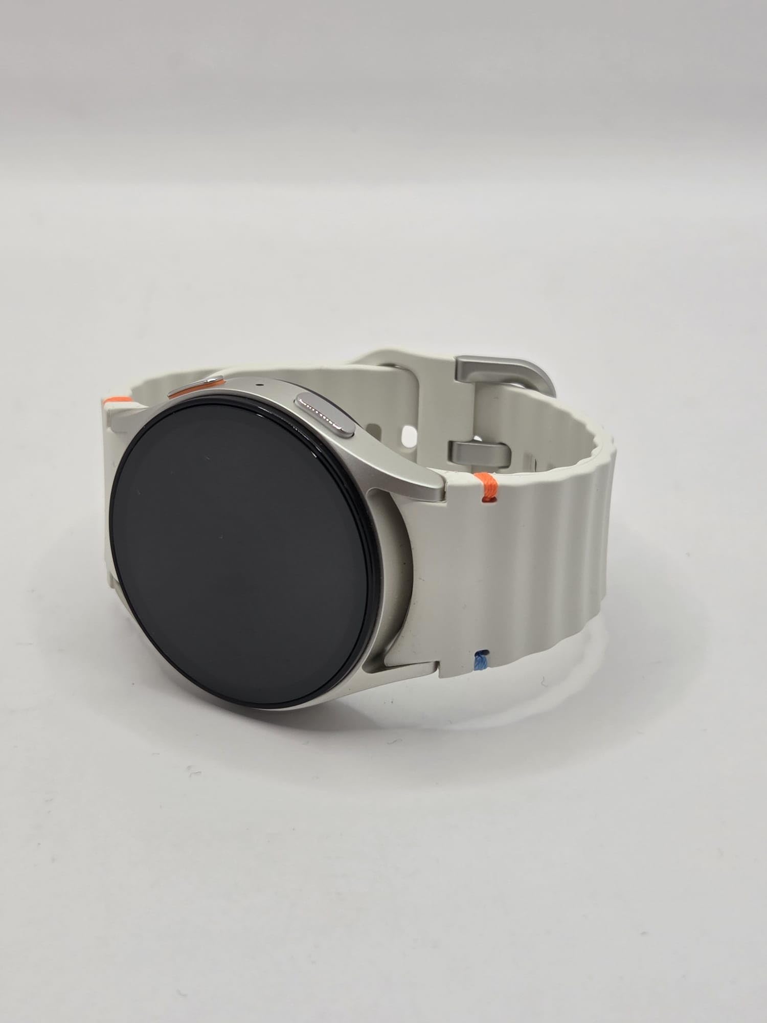 Reloj inteligente SAMSUNG Galaxy Watch7 Bluetooth 40 mm Crema