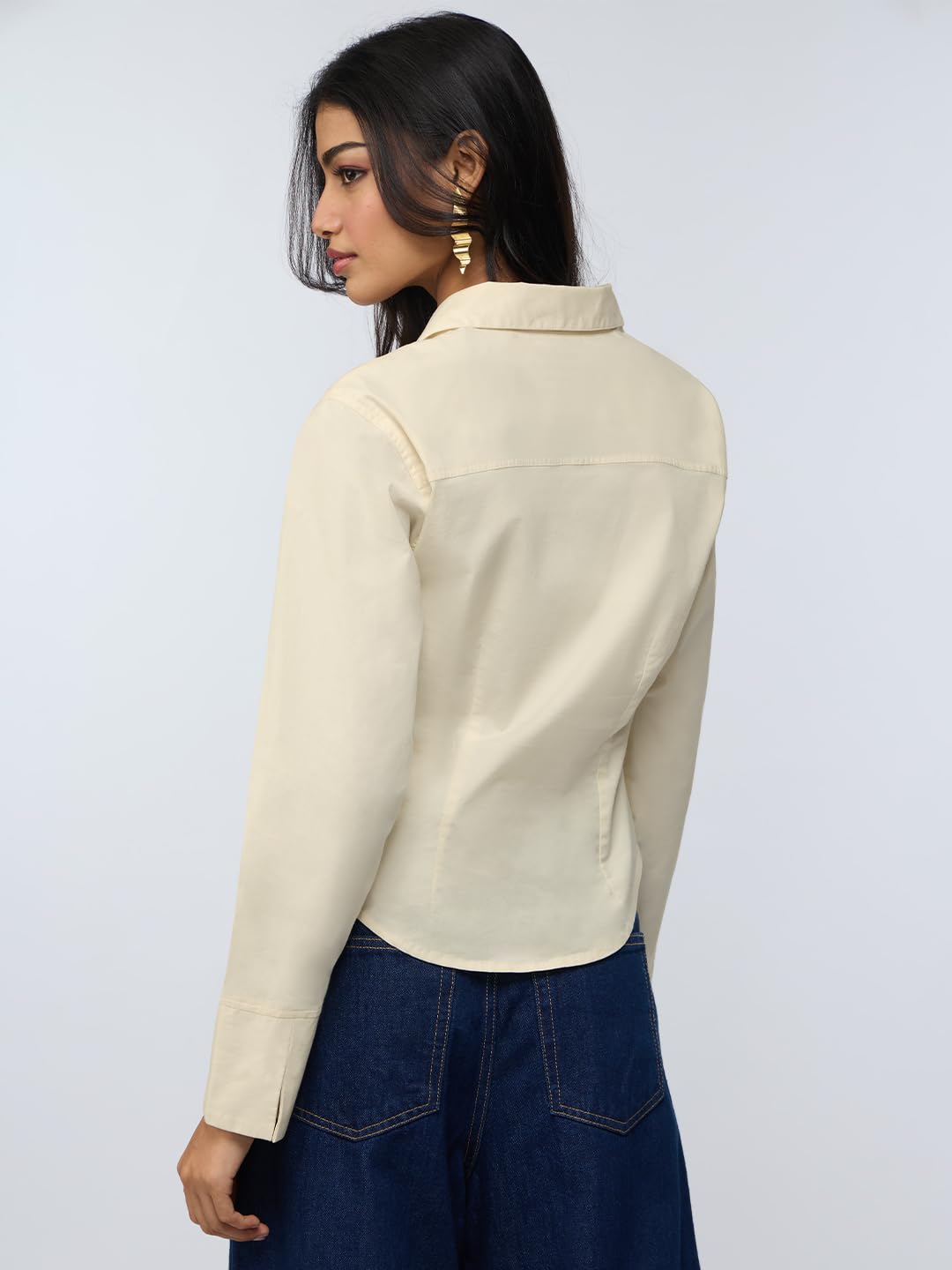 The Souled Store Gorset: Off-White dla kobiet i dziewcząt, długi rękaw, kołnierz, plisa z przodu, dopasowane koszule