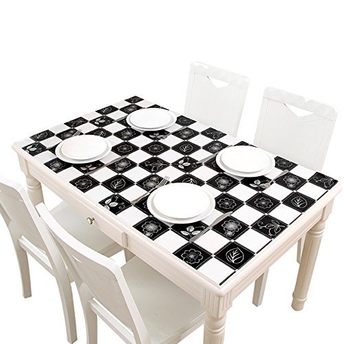 Table de salle à manger rétro et sa nappe PVC pour vos repas de famille