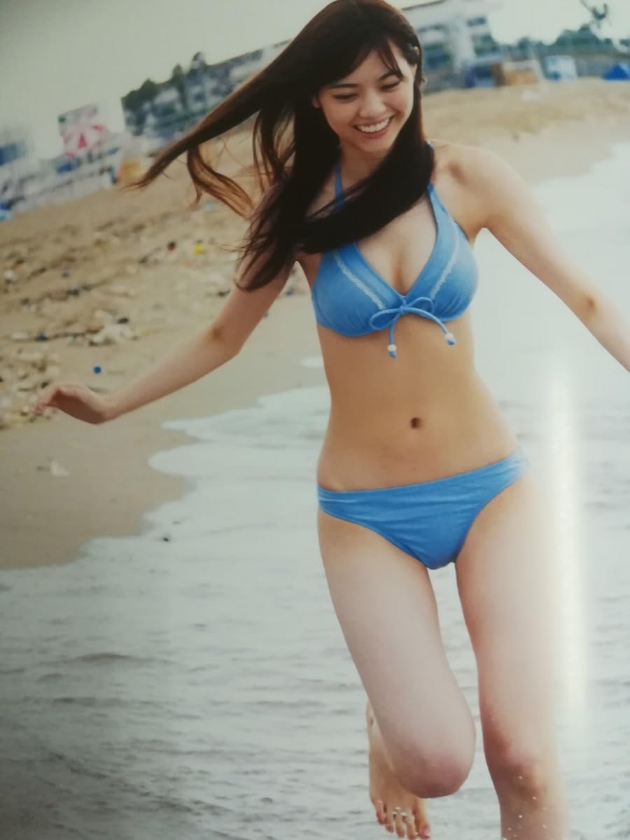 Amazon.co.jp: 西野七瀬（乃木坂46）1st写真集 普段着 : おもちゃ