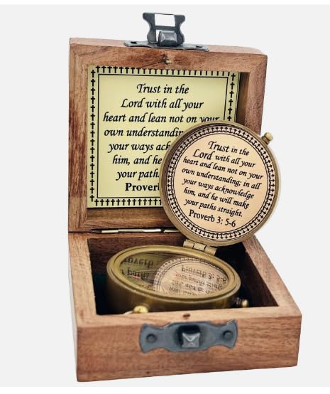 Brújula de latón antigua con proverbios 3:5-6 – Regalo inspirador con caja de madera miniatura 3
