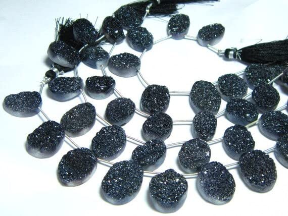 Fini les bijoux ternes avec le druzy noir ovale LKBEADS aux reflets intenses