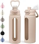 SANDJEST Bouteille d'eau en verre avec manche en silicone 24oz avec couvercle, marqueur de temps motivation, bouteilles en verre d'hydratation pour hommes femmes, sports de gymnastique (Matcha)