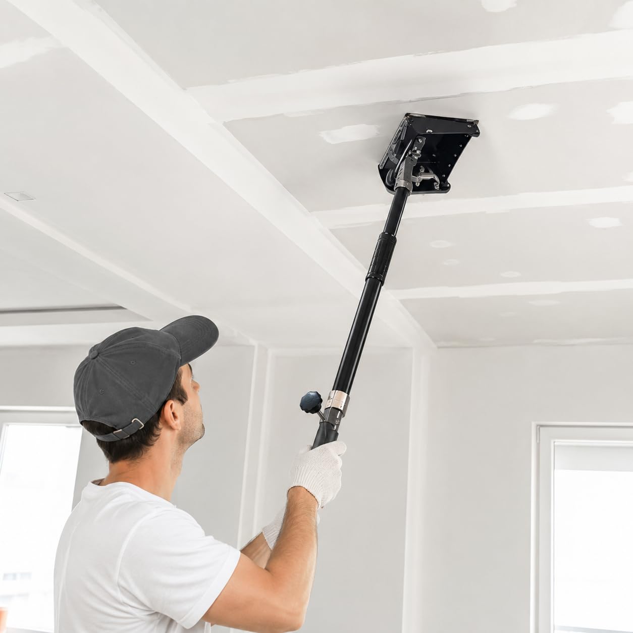 Zestaw narzędzi do wykańczania płyt kartonowo-gipsowych z teleskopowym uchwytem 106-165 cm, 25 cm | Zawiera trzy płaskie skrzynki ze stopu aluminium z podwójnymi sprężynami i regulacją kąta 120° do ścian i sufitów.