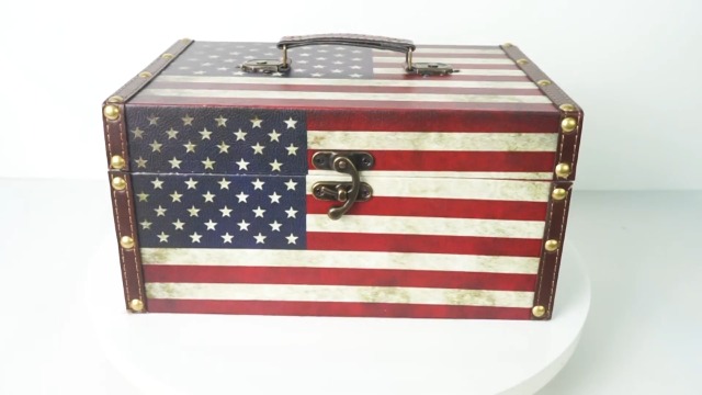 アメリカン　ヴィンテージ　アメリカ国旗　星条旗　トランク　ボックス Amazon.com: DreamsEden Wooden Decorative Storage Box with Handle