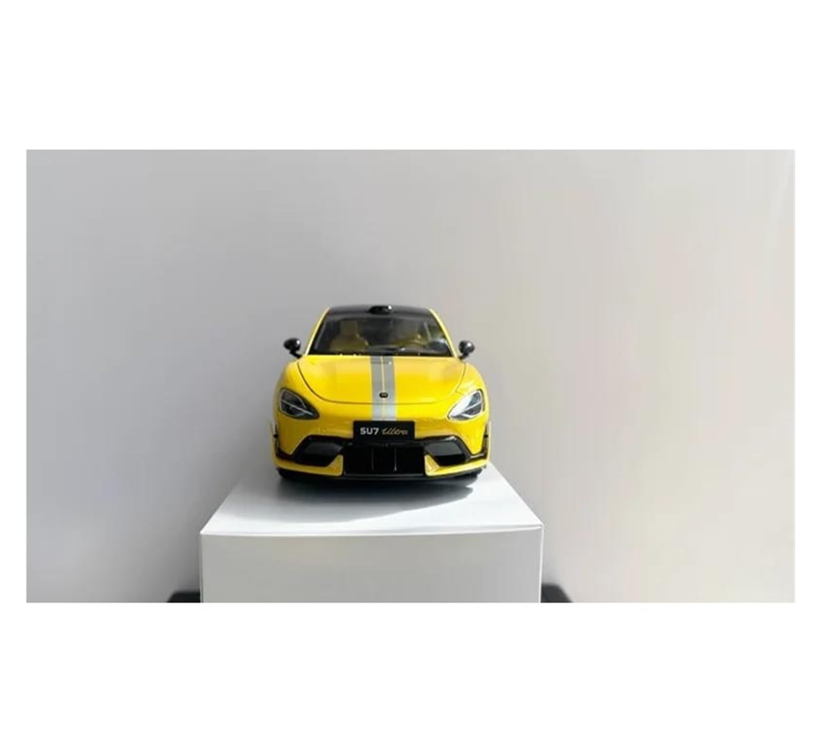Metallo Scala Replica 1 18 Per XIAOMI Su7 Simulazione Lega Auto Modello Statico Souvenir Display Metallo Veicolo Giocattoli Giallo