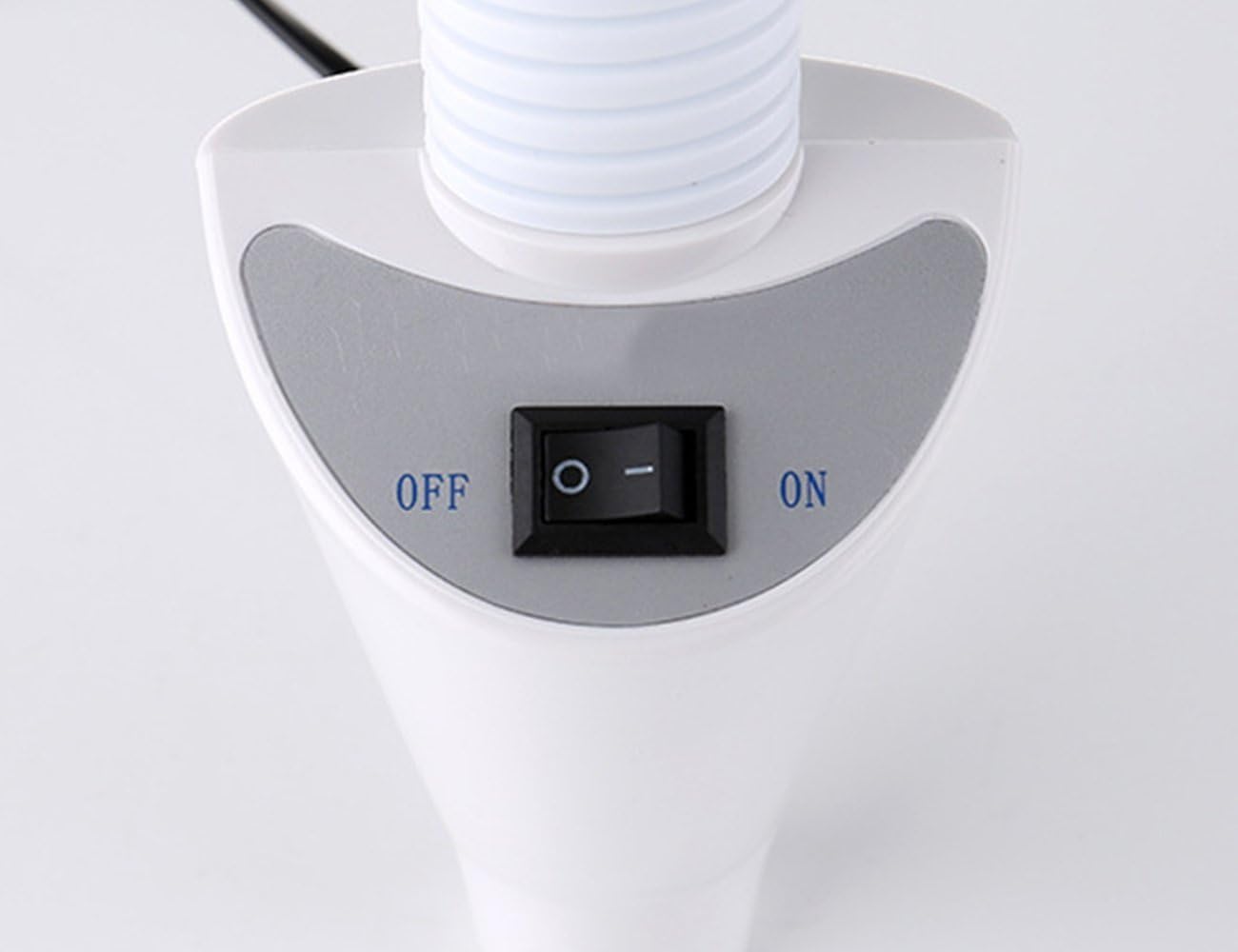 Lámpara de aumento LED de luz fría 5 veces ampliación movible Cruz trípode belleza lámpara para cuidado facial tatuaje o lectura personal Elitzia ETH3004(Blanco 120 Lámpara perlas D2)
