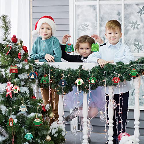 Décoration sapin de Noël bois au design soigné de pull moche de fête