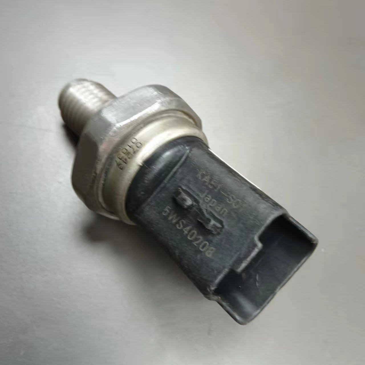 Sensore di pressione del carburante per autoveicoli 5WS40208 KA51-S01