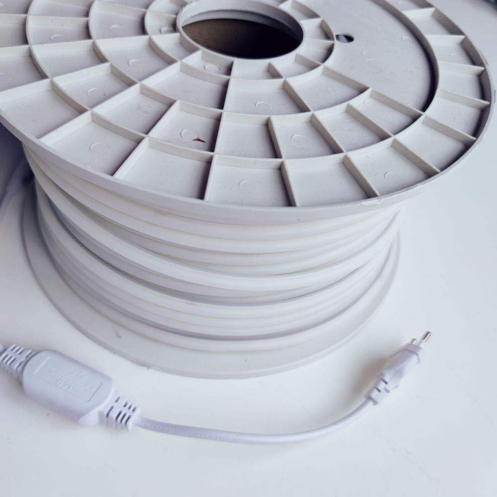 Tira LED 100 METROS 230V, Luz Cálida 3000K, IP65 | No necesita fuente de alimentación, 288 LEDs/m, Impermeable,exterior, Cortable cada 50 cm, Incluye Cable