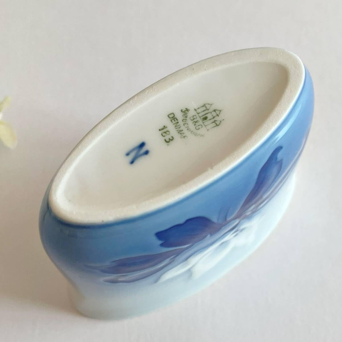 ビングオーグレンダール クリスマスローズ ミニ 花瓶 デンマーク製 X