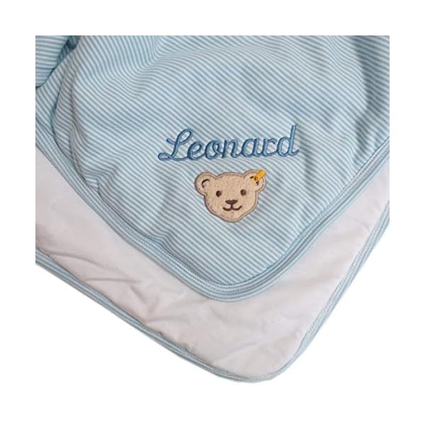 Steiff Babydecke mit Ihrem Wunsch Namen bestickt 90 cm x 60 cm hellblau fein geringelt personalisierte Namensdecke – Bild 5