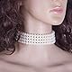 JKJF Simulierten Perle Halskette 4 Reihen Perlen Choker Halsband Multi Schichte Perlen Kette Elegant Modische Kurze Perlenkette Retro Fasching Kostüm Zubehör für Frauen Mädchen