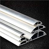 Matériau en aluminium : fabriqué en alliage d'aluminium, ce chemin de câbles en alliage d'aluminium offre une finition métallique épurée et une structure stable. Le long cache-câble en alliage d'aluminium aide à gérer les câbles proprement tout en conservant une apparence moderne et discrète.