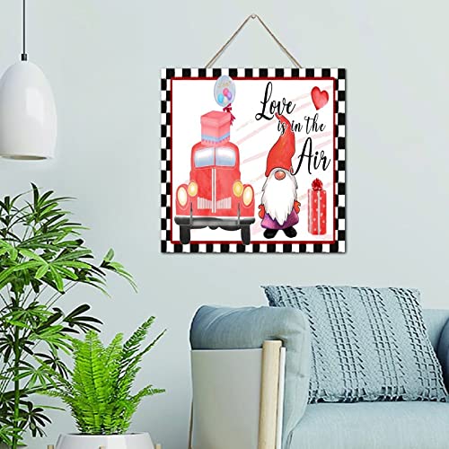 Décoration murale pour salle à manger : habillez vos murs vides avec ce panneau bois