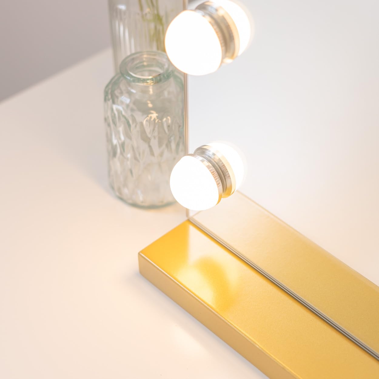 Specchio Da Trucco Con Luci LED 15x - 3 Modalità Luce Regolabile - Con Ingrandimento 5x E USB - Dorato - Foto 5