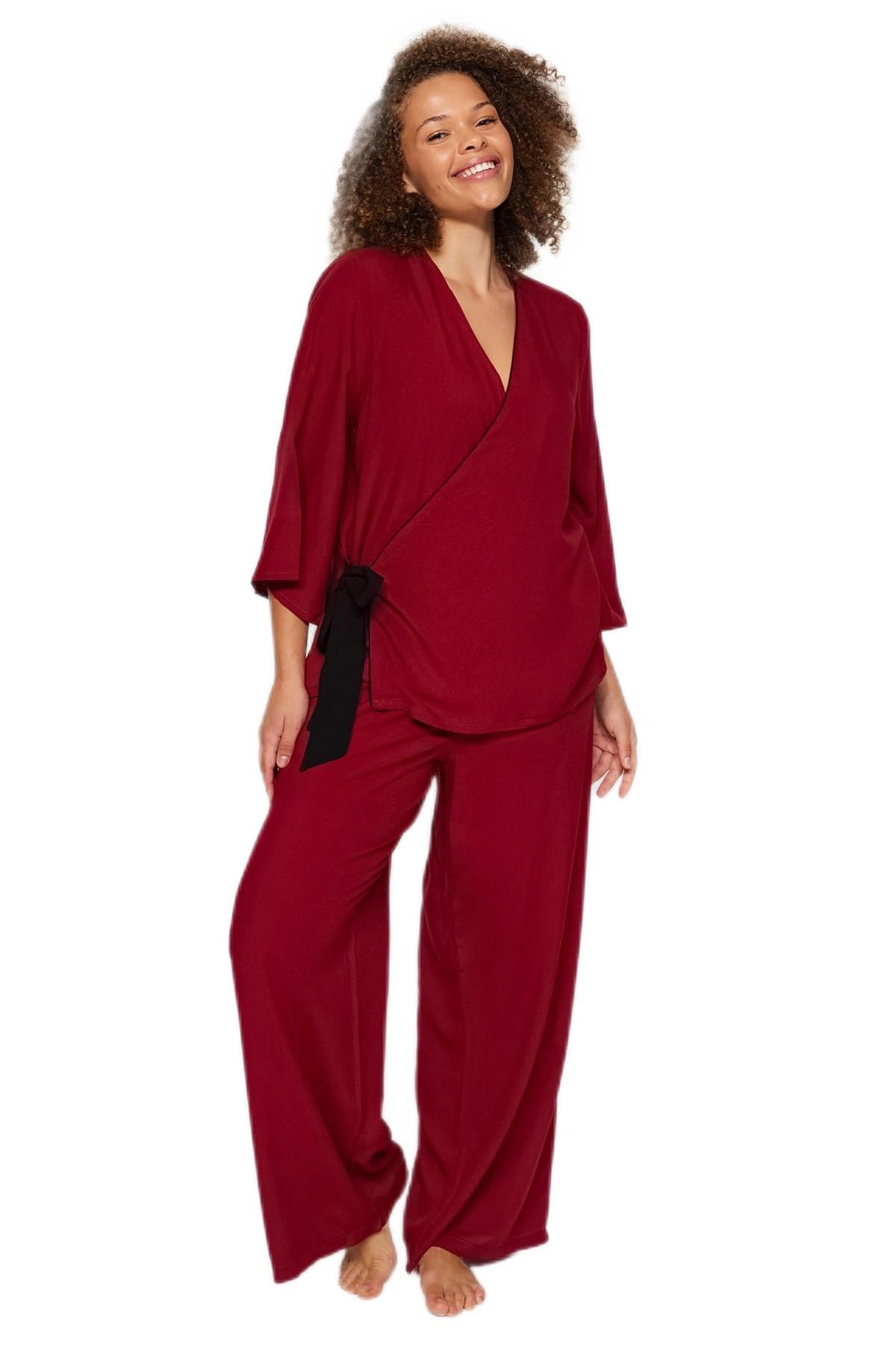 TRENDYOL Women's Straight Long Sleeve Casual Wear Regular Pyjamas Plus Size Pyjama Set