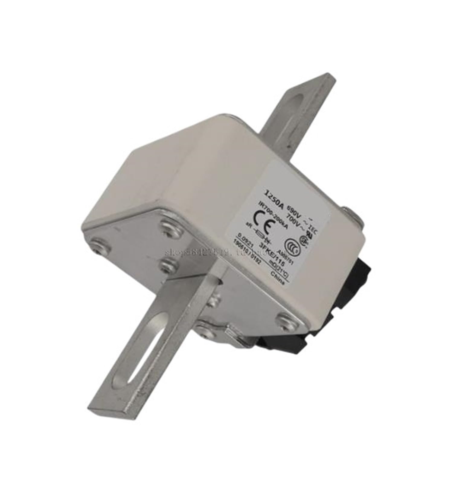 Fusible 170M6761 pour éviter les pannes de vos transformateurs