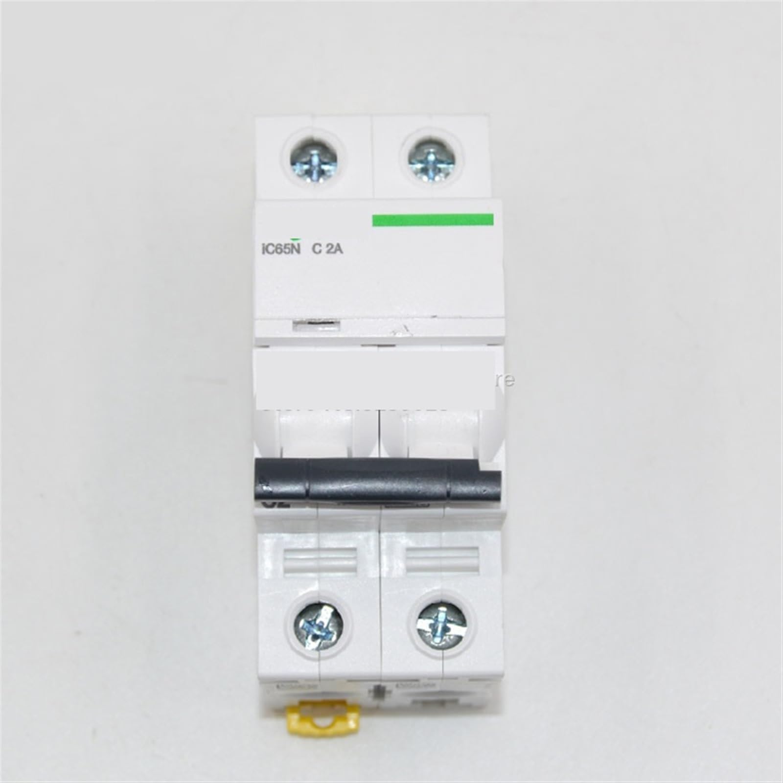 Disjoncteur MCB Type C IC65N 2P C2A évite la surchauffe de vos petits câbles électriques