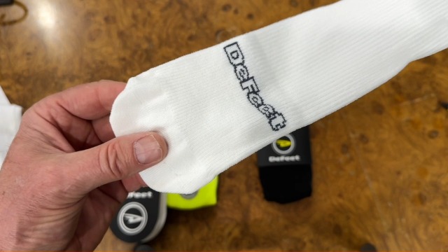DEFEET Evo Jet Aero Crew Sock | Wind-Tunnel Engineered For Maximum