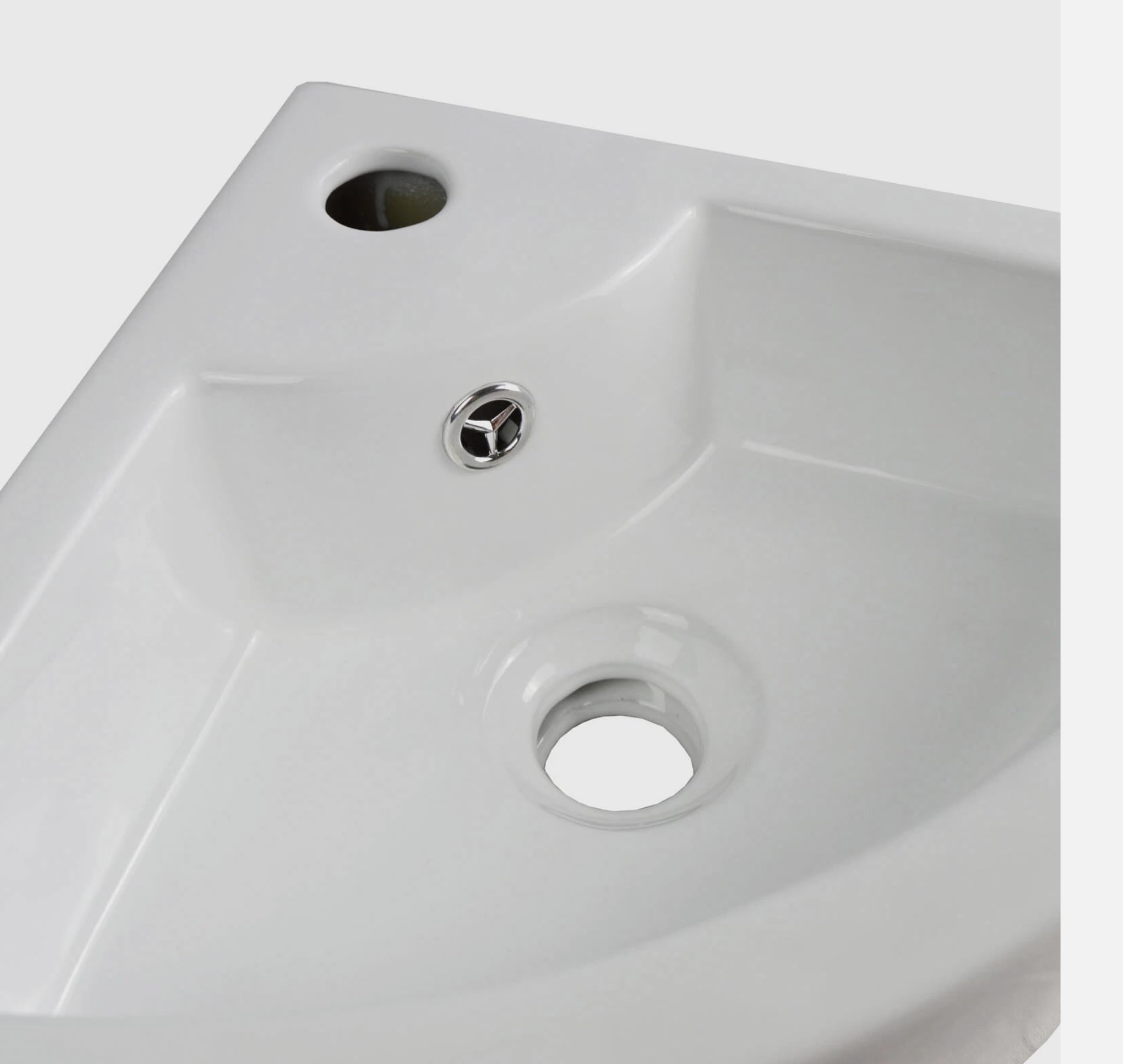 Piccolo lavabo da bagno compatto a parete (lavabo) senza rubinetto