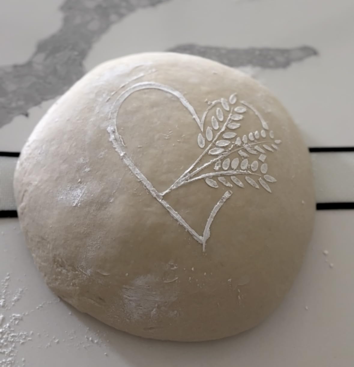 Heart and Wheat Design Sourdough Bread Stencil, Round Decorative Baking Template