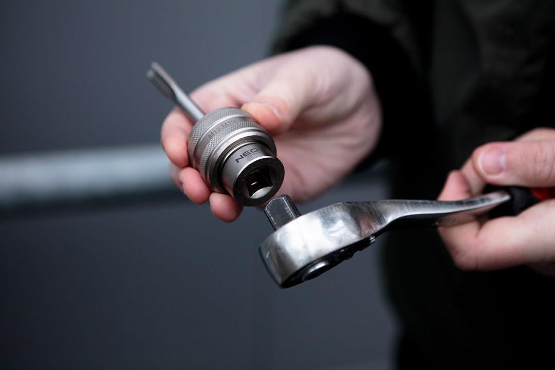 NEO TOOLS Spannfutter für Gewindebohrer, Gewindeschneid Bohrfutter, Werkzeughalter, Akkuschrauber/Bohrmaschine, Gewindebohrer Adapter