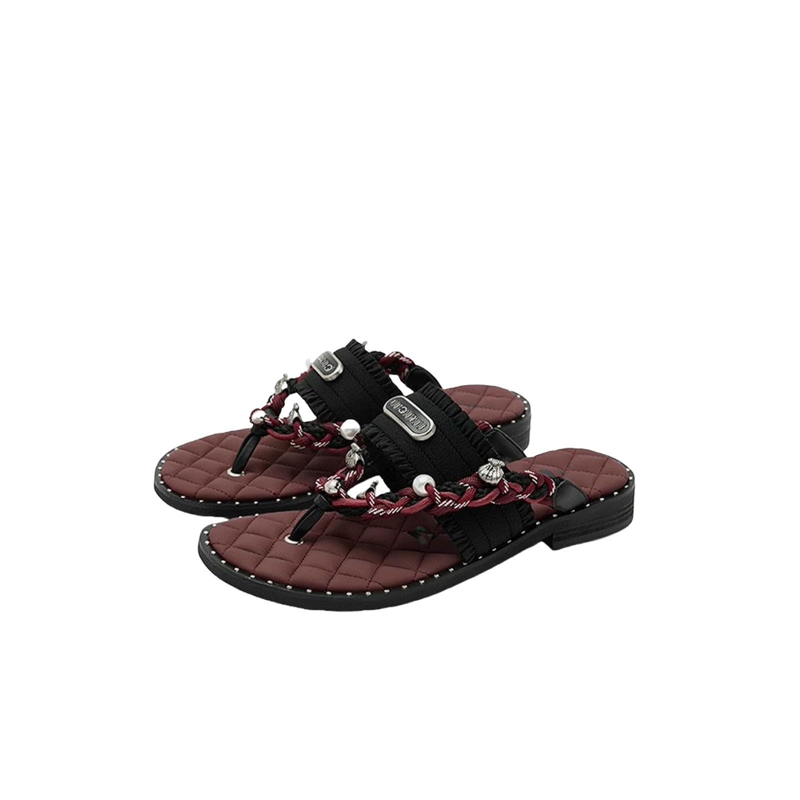 Chaussures de plage et tongs romains tissés pour flâner cet été