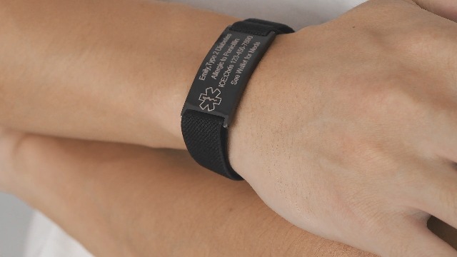 Pulsera médica ajustable con grabado para hombres y mujeres miniatura 7