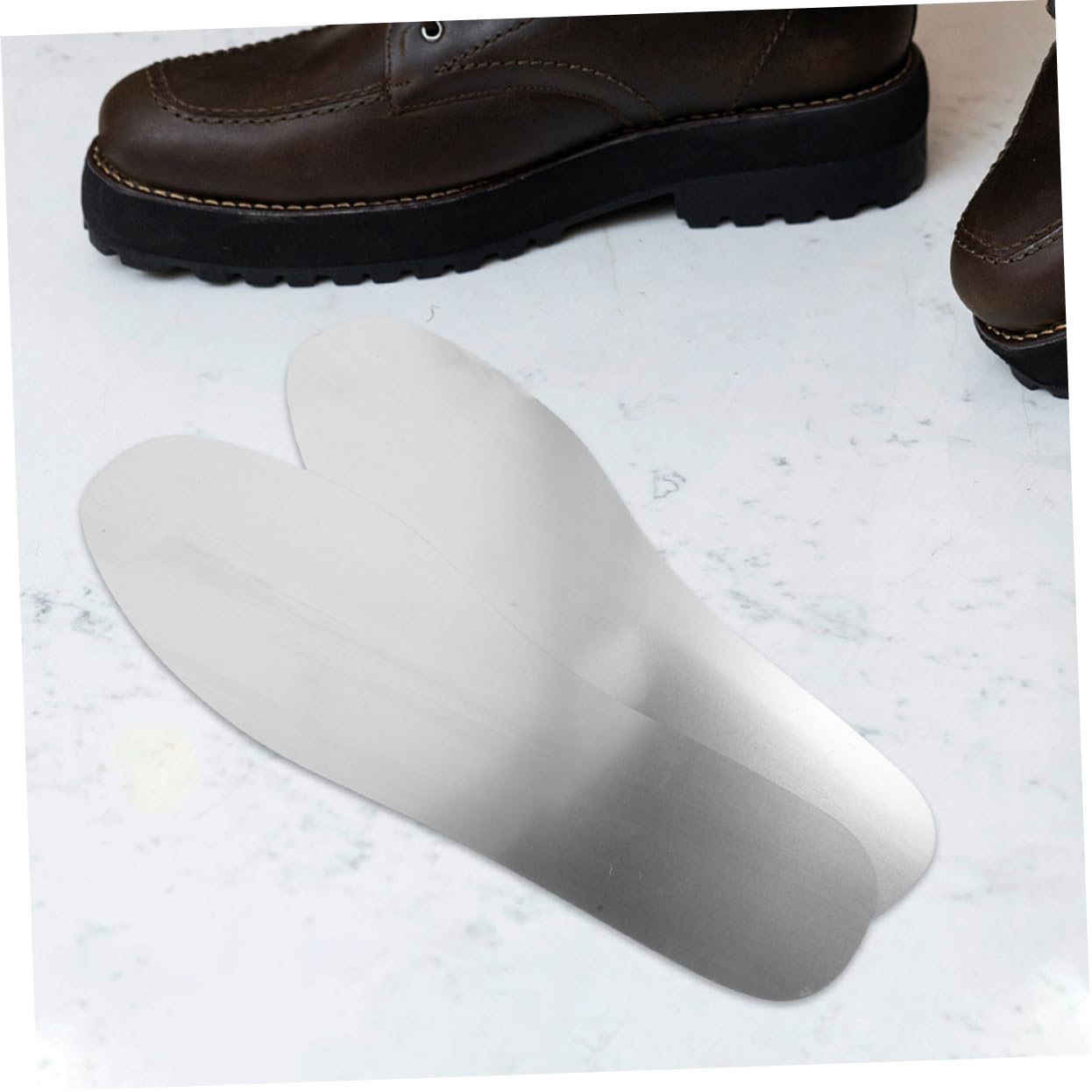 FOMIYES 4 Paires Semelles Intérieures Anti-perforation Acier Inoxydable pour Hommes et Femmes Protection Clous Antidérapantes et Durables Inserts Métalliques pour Chaussures de Travail Lot