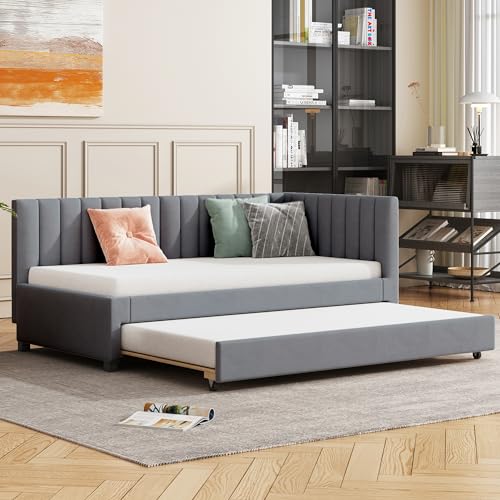 Solido e stabile: questo letto imbottito permette di dormire tranquillamente perché è supportato da una robusta rete a doghe che può sopportare fino a 120 kg in tutto il letto.