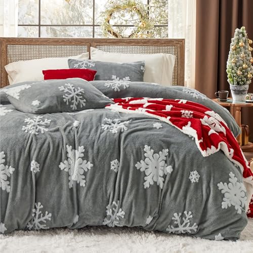 Bedsure Fluffy Christmas Comforter Set Queen - Christmas Bedding with White Snowflake, Warm Fleece Bed Sets for Winter, 3 Pieces, 1 Soft Plush Shaggy Comforter with 2 Pillowcases
