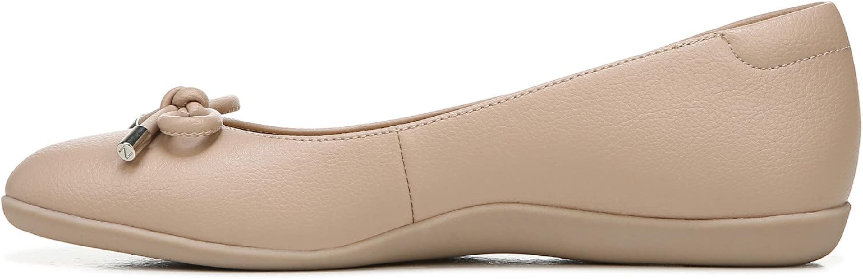 naturalizer flat shoes