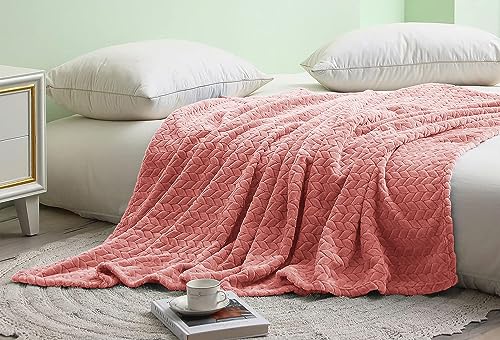 Image of Amazon Brand - Umi Premium Plush AC Blanket - Lightweight Luxurious Soft Leaf Flannel Blanket, Super Soft Cozy and Comfy for Couch - (Double - 228 x 228 CM, Orange)| TC - 200