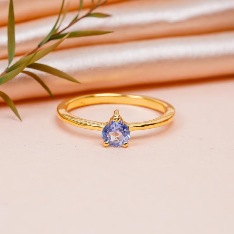 Bague topaze bleue suisse taillée main : l'éclat durable d'une bague en pierre précieuse