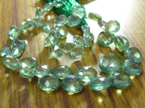 Apatite verte rare perles coeur facetté de qualité AAA pour création bijoux