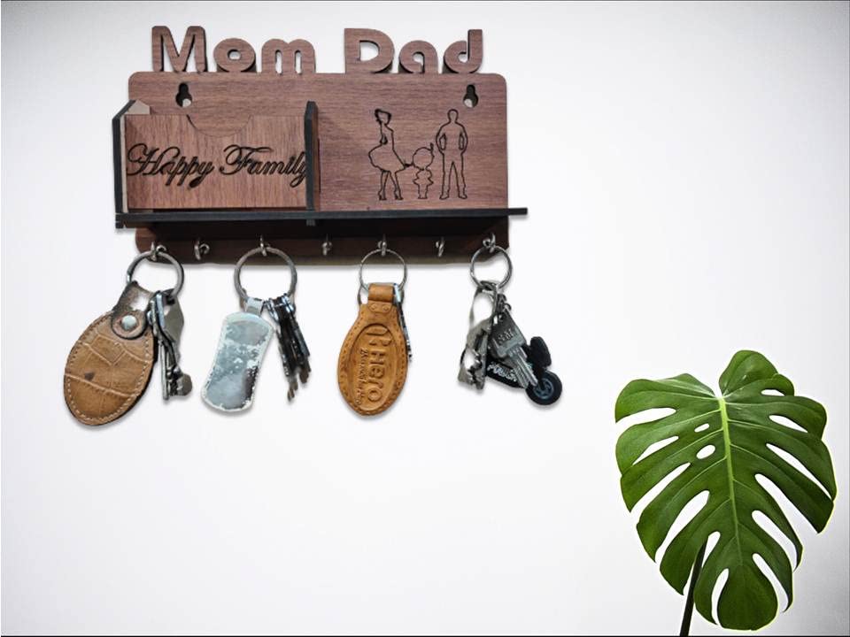 Image of Mom Dad Keys Holder Happy Family Key Organizer Designer Wooden Key Holder Wooden Keychain Holder for Home, Living Room, Office Wall Decor Great Gift Item Mobile Pocket and Pen Holder