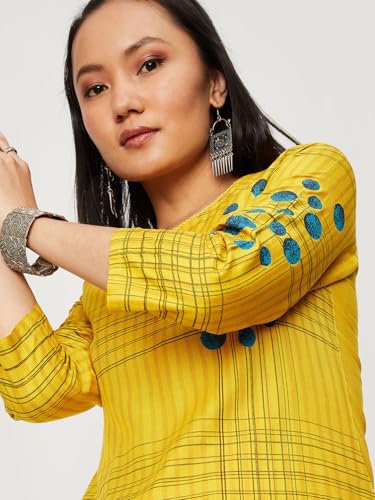 Image of Max Women's Rayon Straight Fit Straight Checked Knee-Length Western Kurta