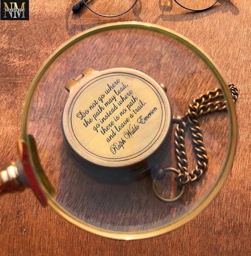 Brújula de latón con frase de Emerson y estuche de cuero miniatura 3