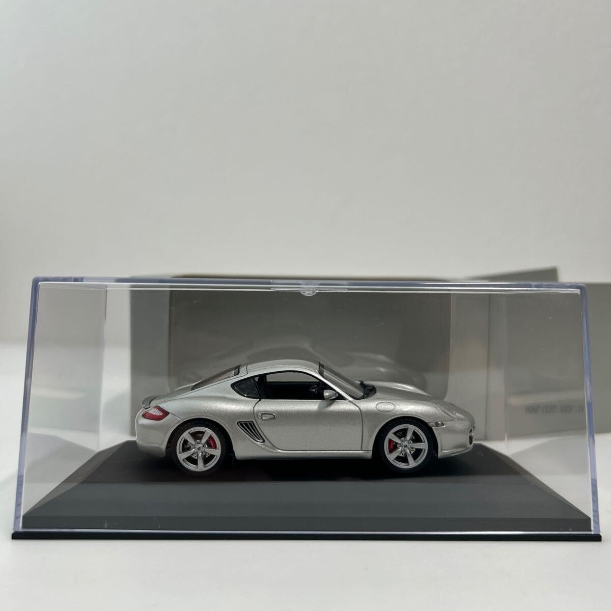 ポルシェ純正 987型 Cayman S 1/43 ミニカー シュコー製 Amazon | 限定車 Schuco 1/43 PORSCHE Cayman S 987 シルバー