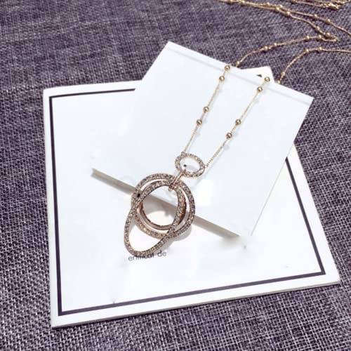 Pendentif femme en zircone cubique et chaîne longue, l'idée cadeau idéale